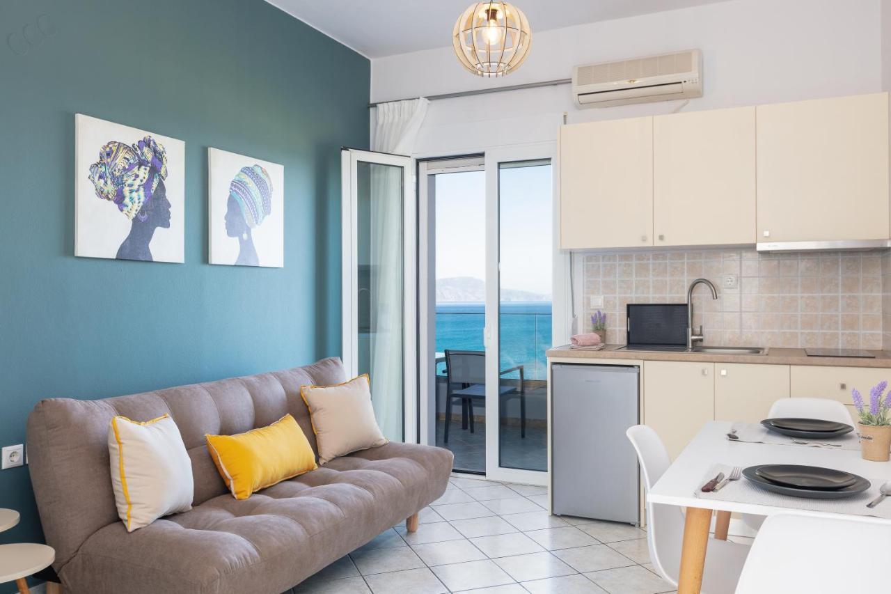 Pietra Di Mare Aparthotel Petres  Bagian luar foto