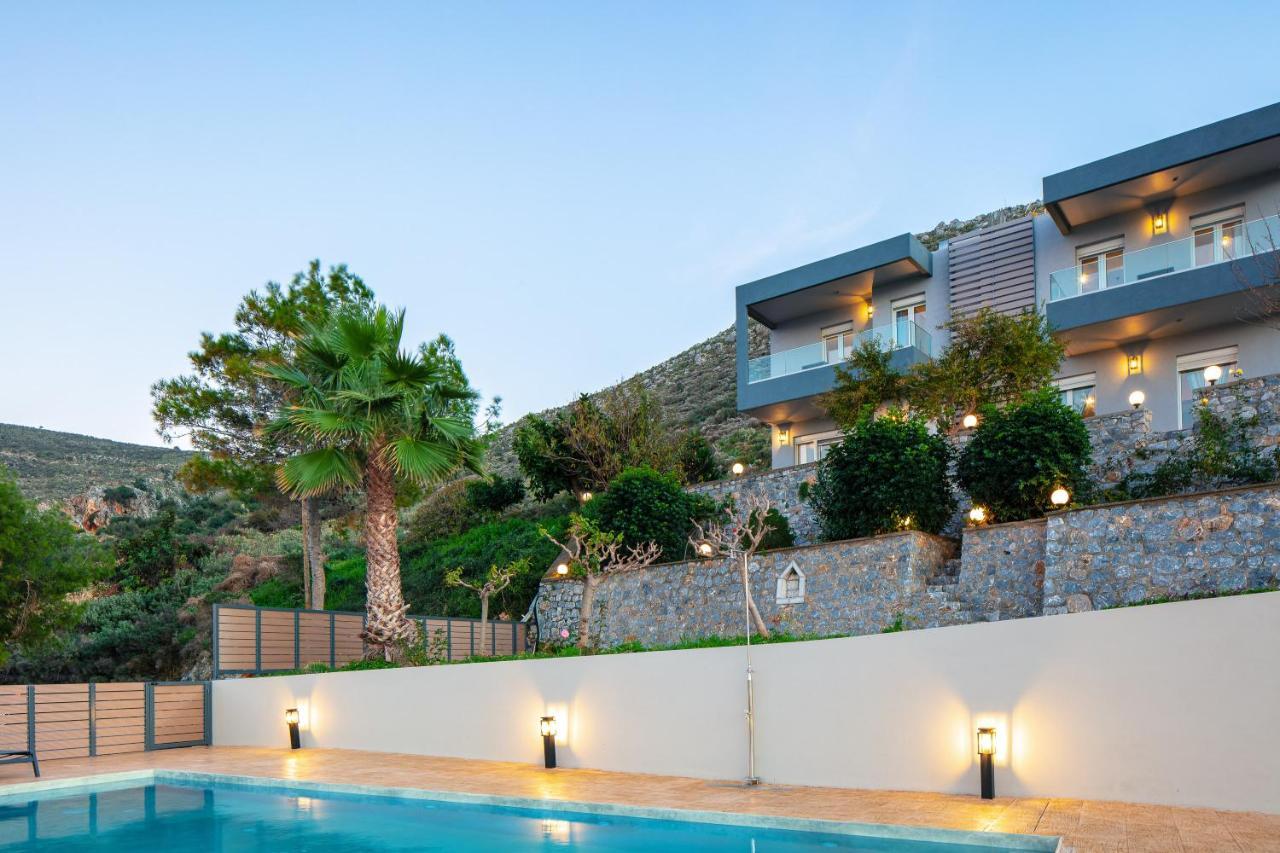 Pietra Di Mare Aparthotel Petres  Bagian luar foto
