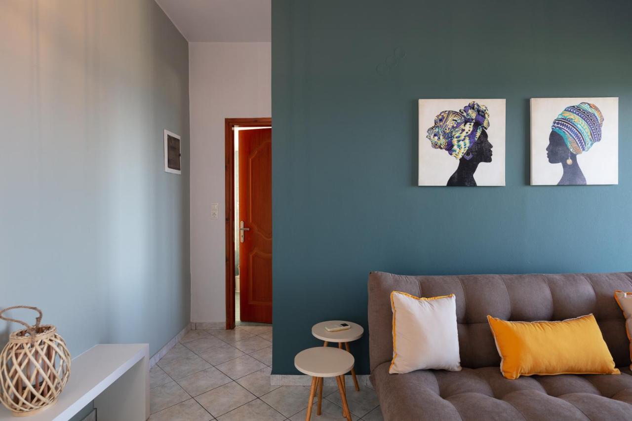 Pietra Di Mare Aparthotel Petres  Bagian luar foto